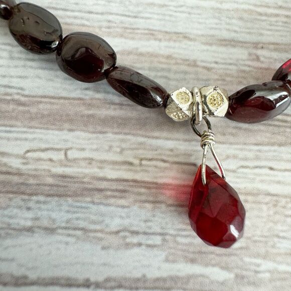 Garnet Beaded Bracelet Briolette Dangle Sterling Silver Clasp 7 1/2” Gem Stones - Picture 10 of 15
